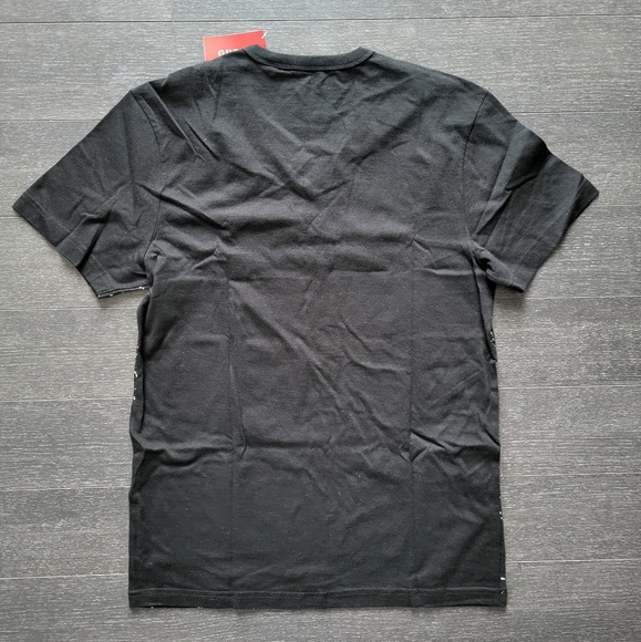 Guess Kearny Paint Splatter Short Sleeves V Neck T Shirt Tee Cotton M - Picture 6 of 7